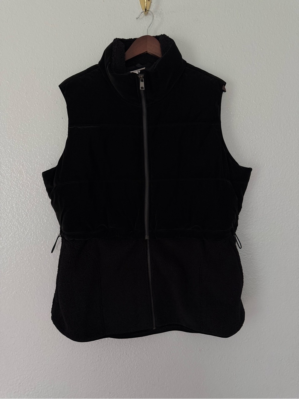 New Spanx Women’s Winter Vest Size: 1x